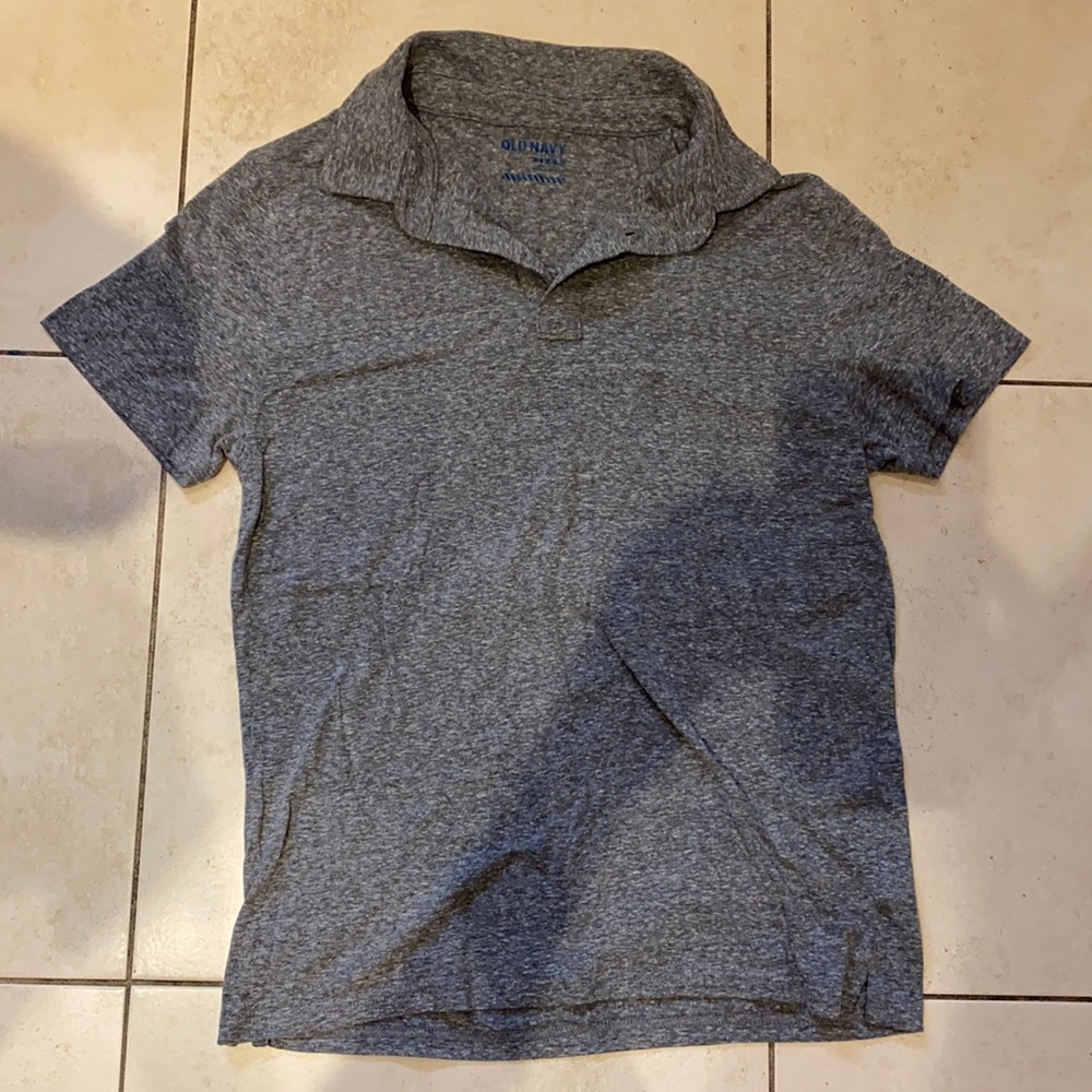 Old Navy Men’s Grey Shirt